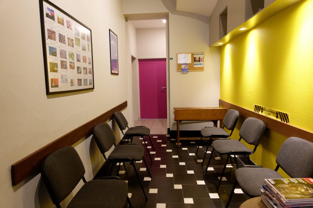 Boziere Care Center - location de cabinets - salle d'attente pour 4 cabinets